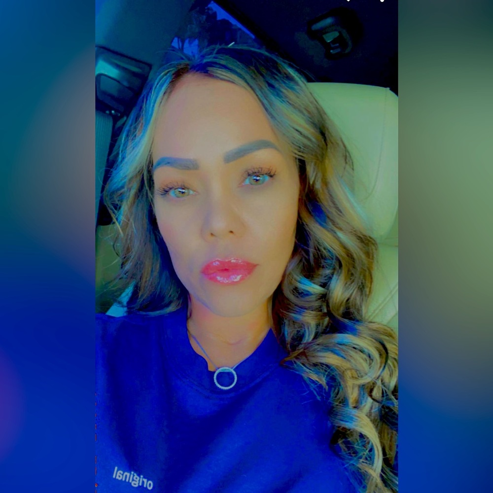Meet your Posher, Crystal
